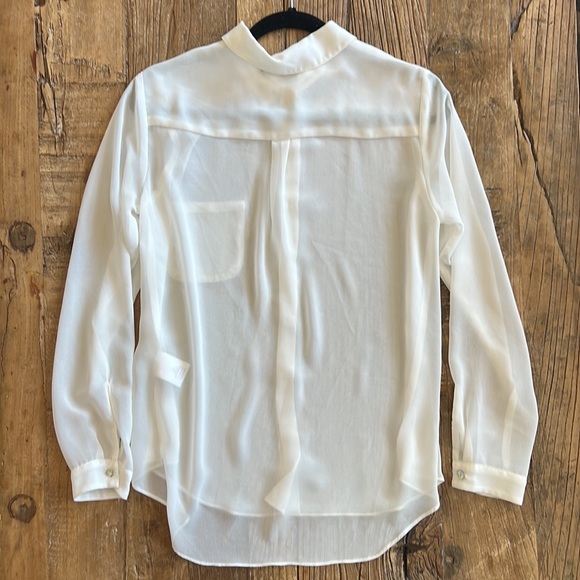 Velvet brand Sheer Blouse with Mother of Pearl Buttons - Picture 3 of 3